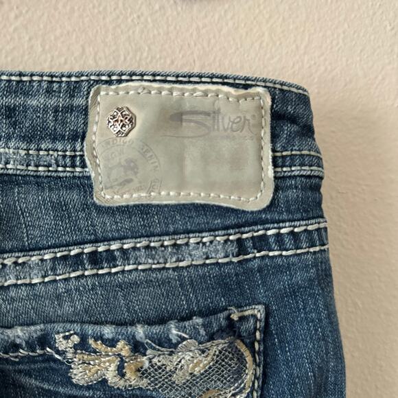 Silver Jeans Tuesday Low Baby Boot Distressed Lace Embroidered Pockets W29/L33 - Picture 12 of 13